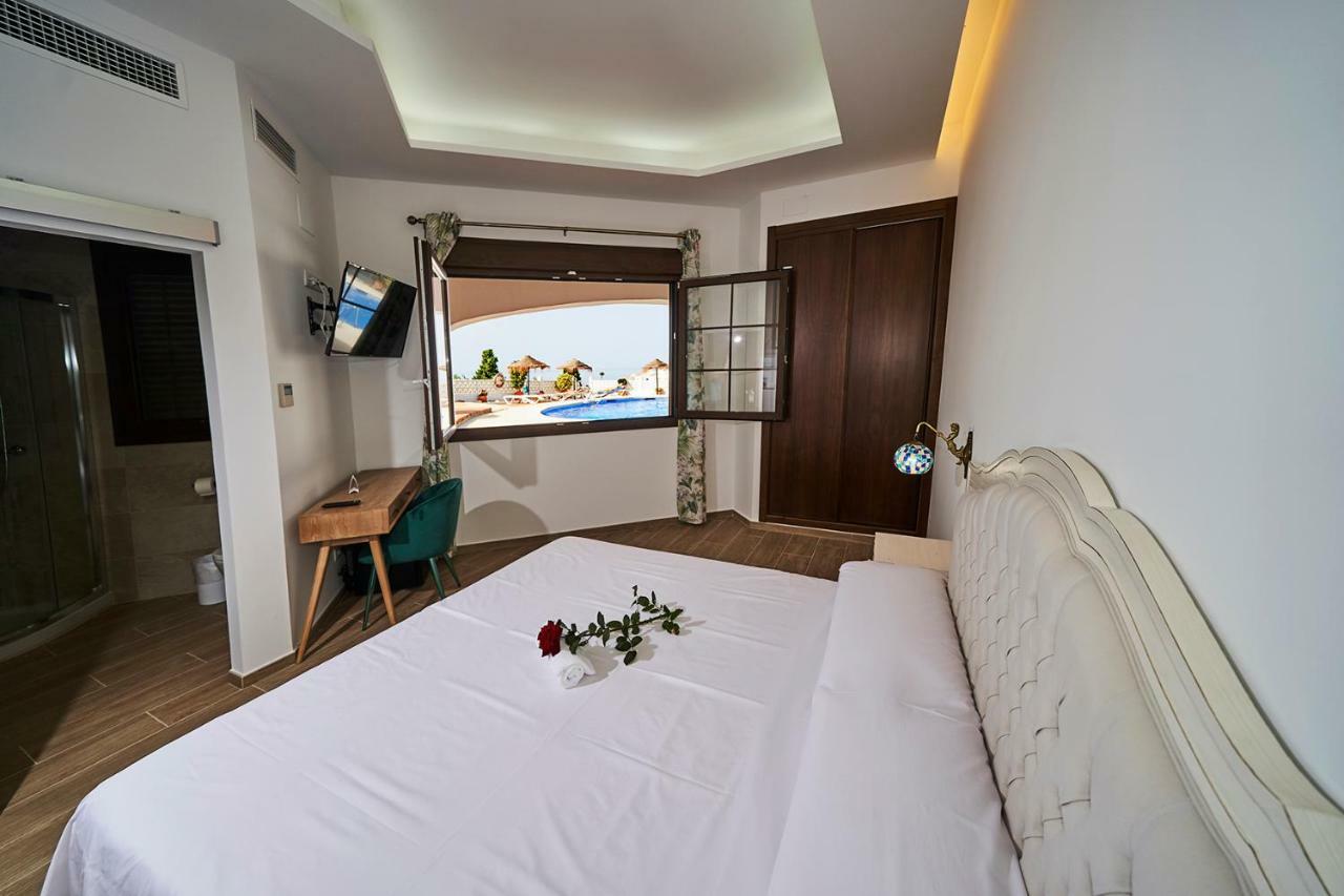 Hotel Bajamar Ancladero Playa Nerja Zewnętrze zdjęcie