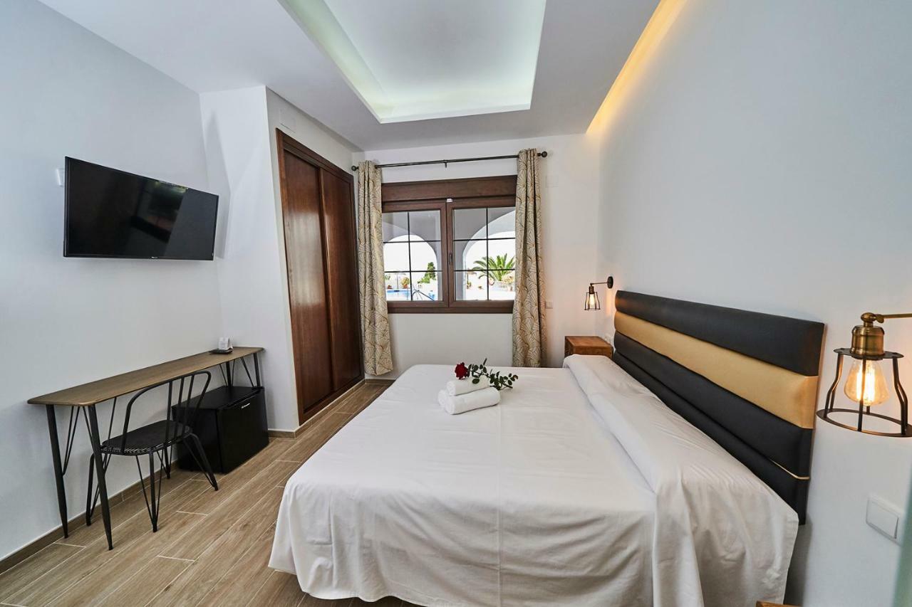 Hotel Bajamar Ancladero Playa Nerja Zewnętrze zdjęcie
